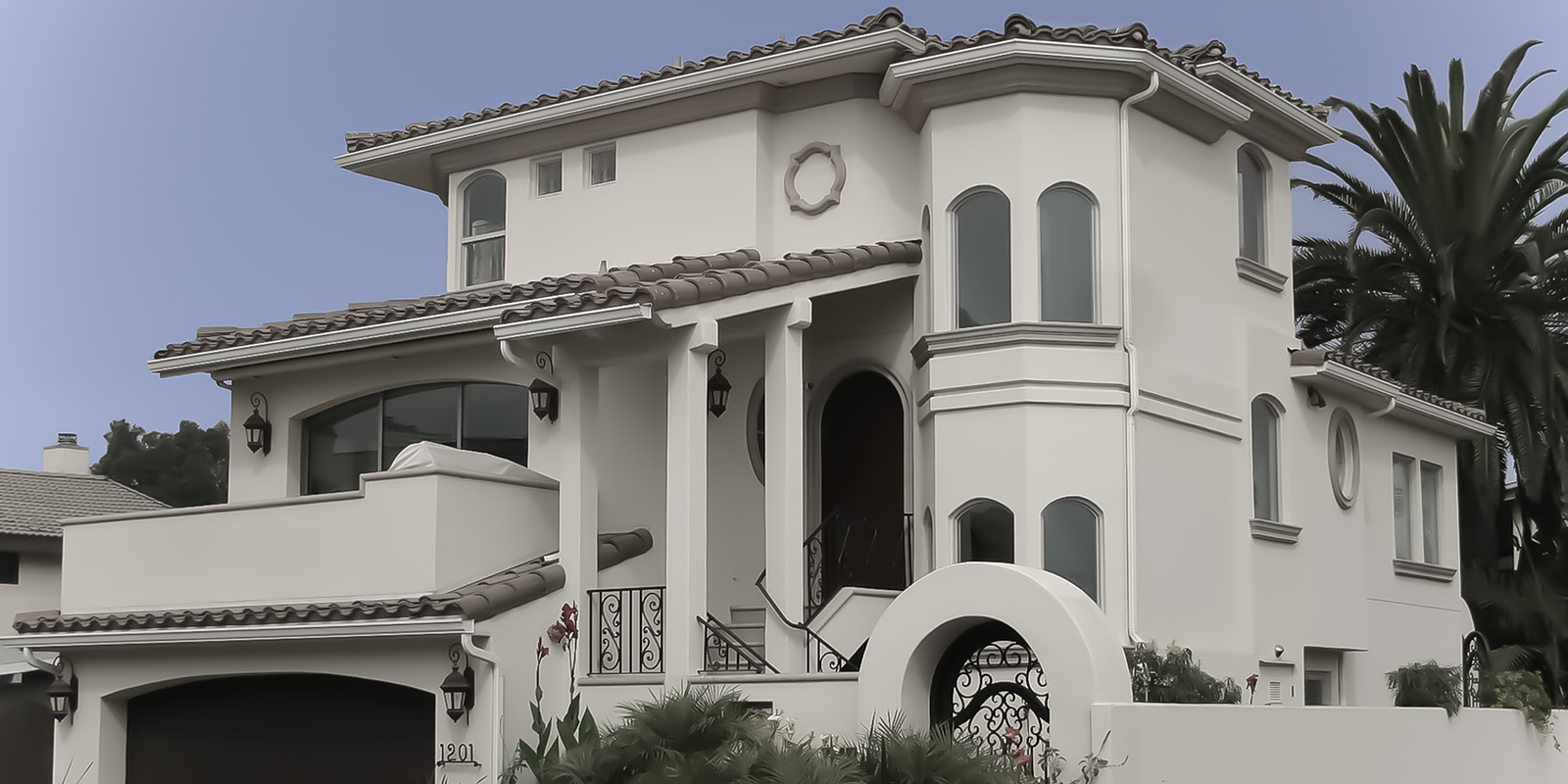 Coastal Living and Architecture Near the Pacific